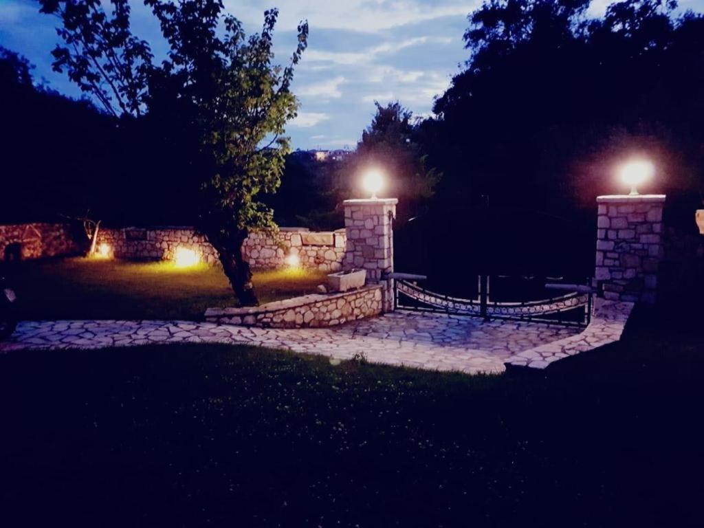 Villa Spiti Ute Makrades Luaran gambar